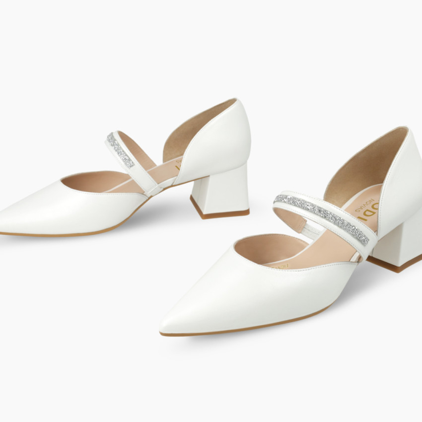 LODI MUJER SALONES DE NOVIA BLANCOS CHAMILEN